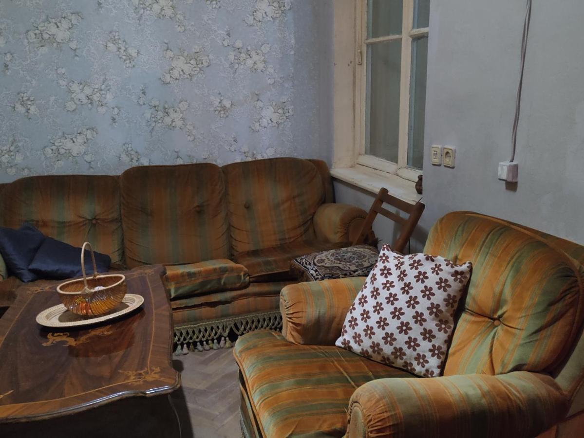 Suzi Hostel Tiflis Dış mekan fotoğraf